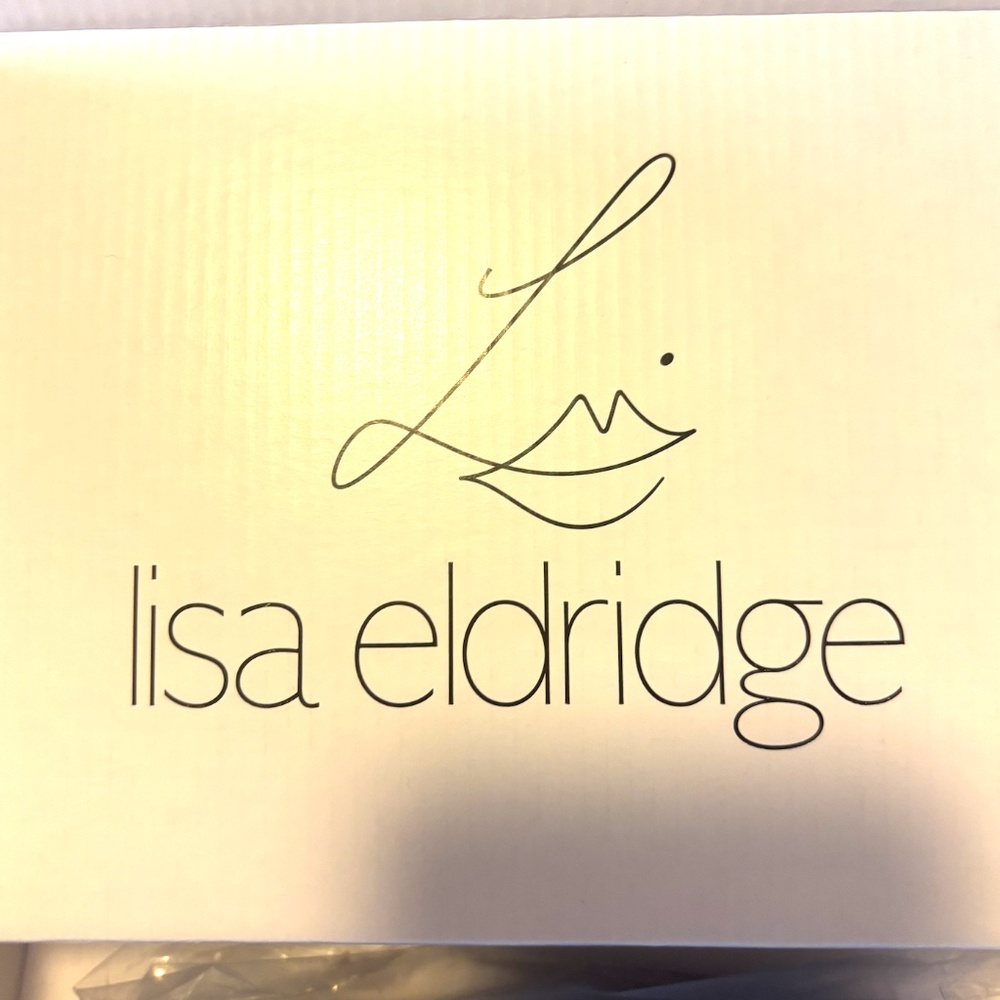 Lisa Eldridge limited edition blue denim pouch from 2024 NWT - Picture 3 of 12